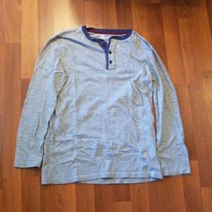 Boys Old Navy long sleeve t-shirt